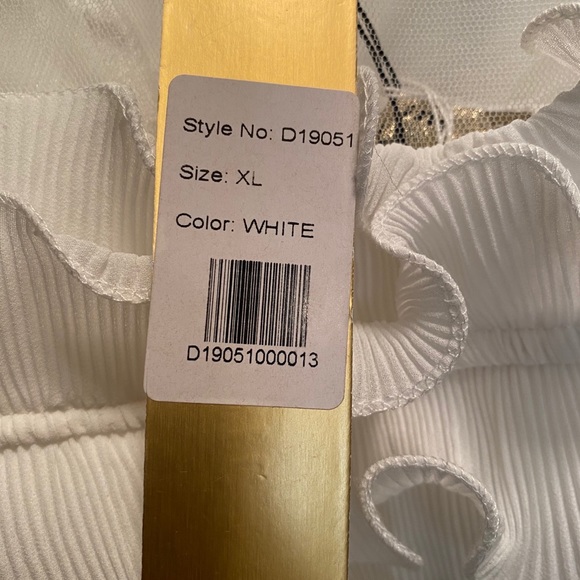 Off white ruffle midi dress - Picture 5 of 9